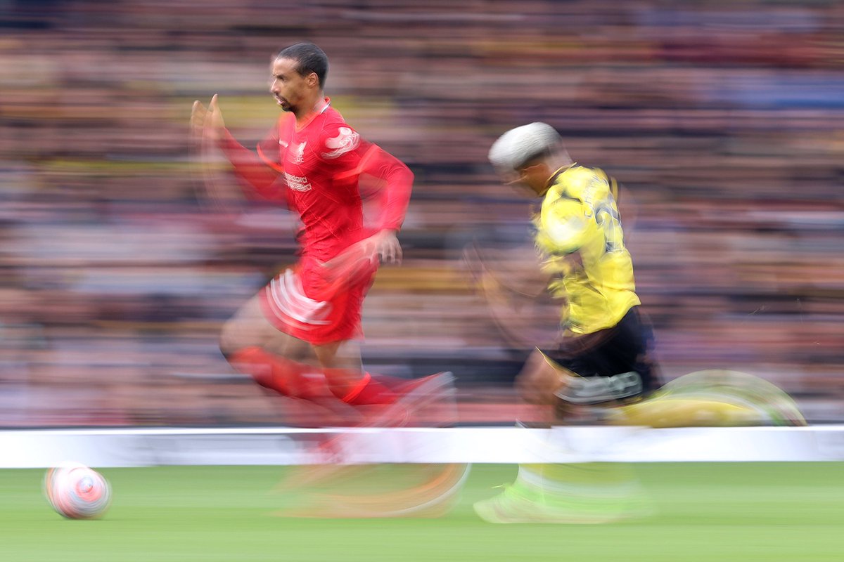 LFCIndonesia's tweet photo. 😂 Joel Matip ketika melihat kesempatan menggocek bola ke depan: https://t.co/i4UtrBAz6Y