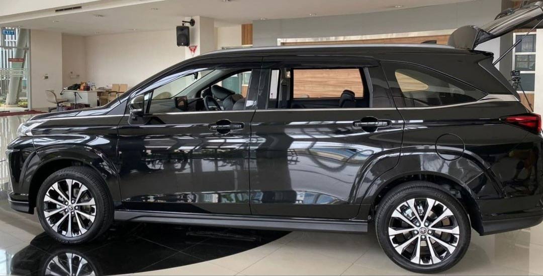 個性的な車を偏見で紹介するbot インドネシアにてフルモデルチェンジ予定の トヨタ新型アヴァンザがリーク ダイハツが開発生産するコンパクトmpvです 現行型はかつてのビーゴ ラッシュがベースのビルトインラダーフレームのfrでした Dngaベースのff