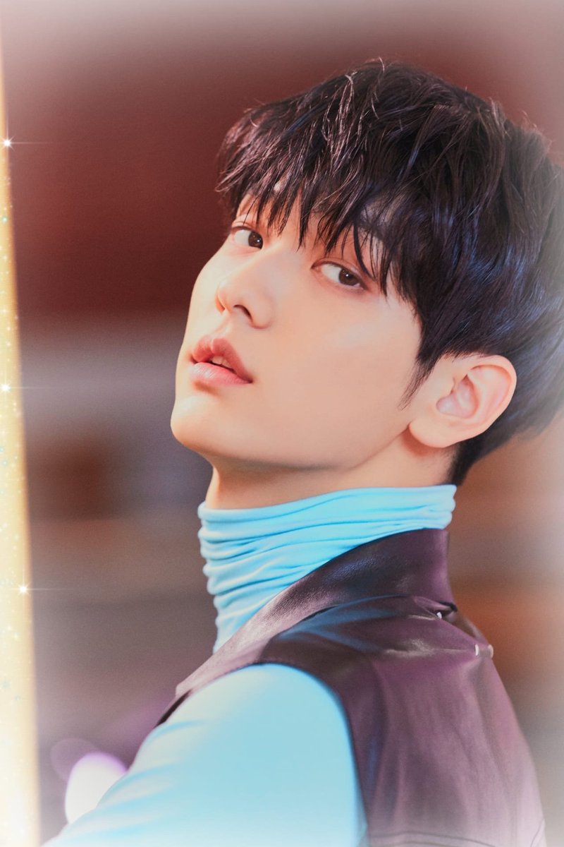 H0UR_NT's tweet photo. ✉️ —> # HOURDEBUT

      𝖳𝖮𝖬𝖮𝖱𝖱𝖮𝖶  𝖷  𝖳𝖮𝖦𝖤𝖳𝖧𝖤𝖱
      " 𝗧𝗵𝗲 𝗖𝗵𝗮𝗼𝘀 𝗖𝗵𝗮𝗽𝘁𝗲𝗿: 𝗙𝗜𝗚𝗛𝗧 𝗢𝗥 𝗘𝗦𝗖𝗔𝗣𝗘 "
       [ Cᴏɴᴄᴇᴘᴛ ᴘʜᴏᴛᴏ 'ESCAPE' ]

artists: @sbnny_0 
manager: 𝖪𝖪𝖧
𝗋𝖾𝗅𝖾𝖺𝗌𝖾: ?? ?? 21 https://t.co/chgRrwRXCu