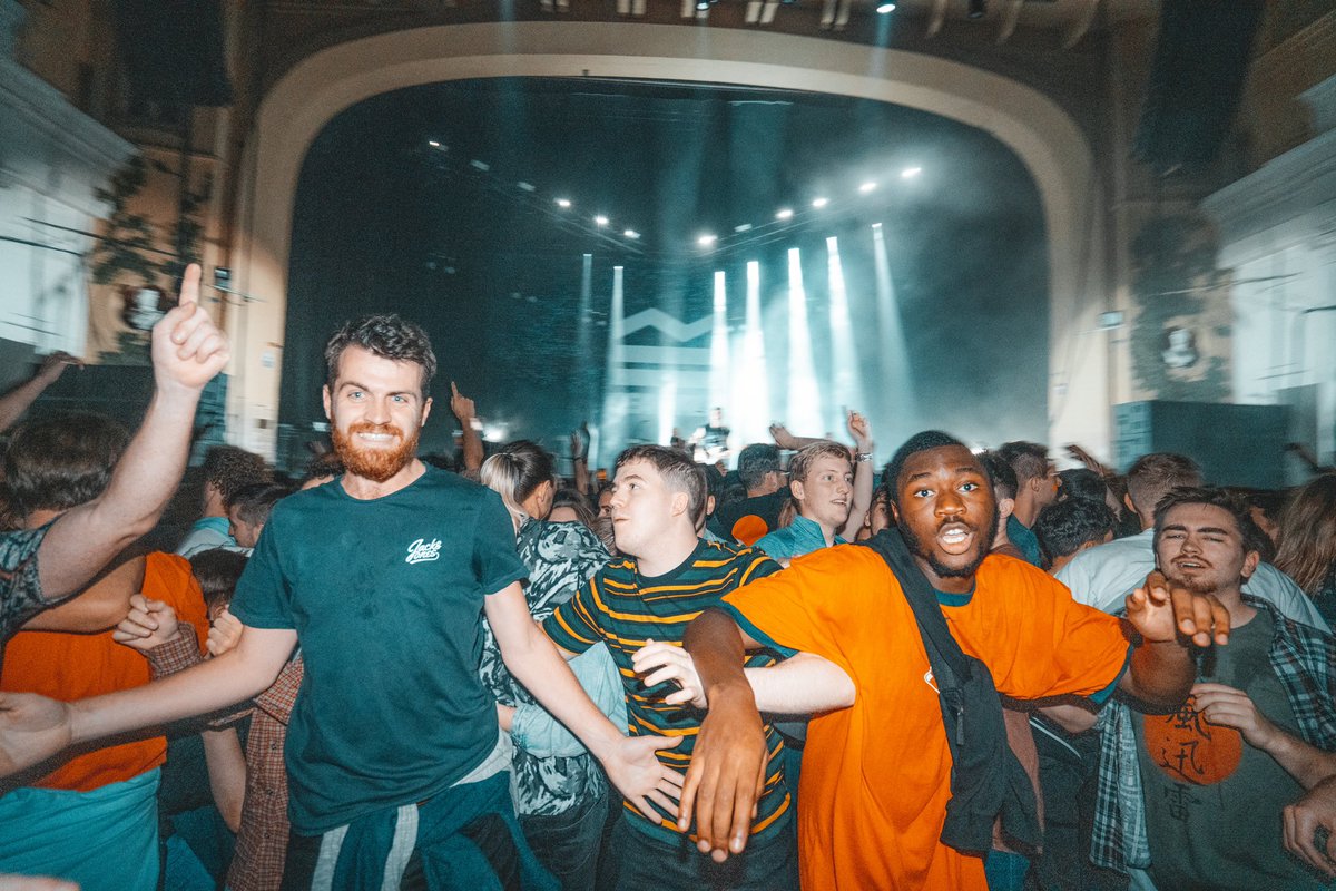 Brixton, everyone’s hometown last night 🖤

Tour Photos <a href="/andrewjoncooper/">andrew_takes_photos_</a> <a href="/O2academybrix/">O2 Academy Brixton</a> #seagirlslive