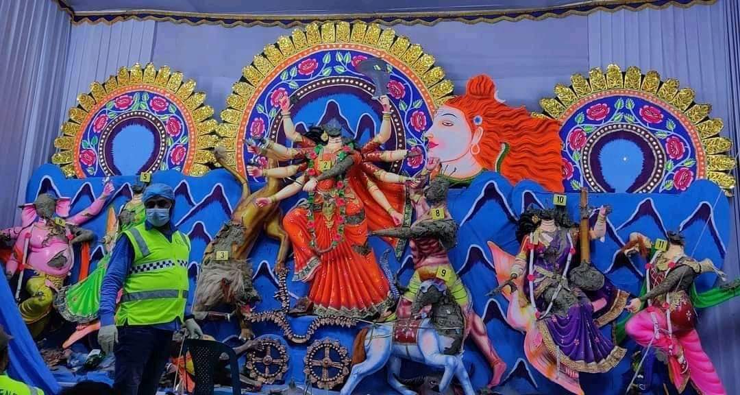 Prantikaaa's tweet photo. #Stop_Communal_Attack
#Save_Bangladeshi_Hindus
#BangladeshiHinduWantSafety
#WeDemandSafety
#WeDemandJustice
#SaveHindus
#SaveHinduTemples
#SaveOurCommunity
#SaveHumanity https://t.co/QzRnYsnZD5