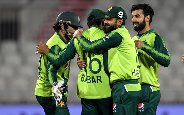 Huzaifa12916549's tweet photo. ویسٹ انڈیز ہارڈ ہٹر بلے باز شرفین ردرفورڈ نے اپنے ٹوئٹ میں کہا ہے کہ
اس سال آئی سی سی ورلڈ کپ ٹی ٹونٹی کے سیمی فائنل( پاکستان انڈیا انگلینڈ اور ویسٹ انڈیز ) یہ چار ٹیمیں کھیلیں گی 
#sherfane #T20WorldCup21 #T20WorldCup https://t.co/hSMrN1YeAh