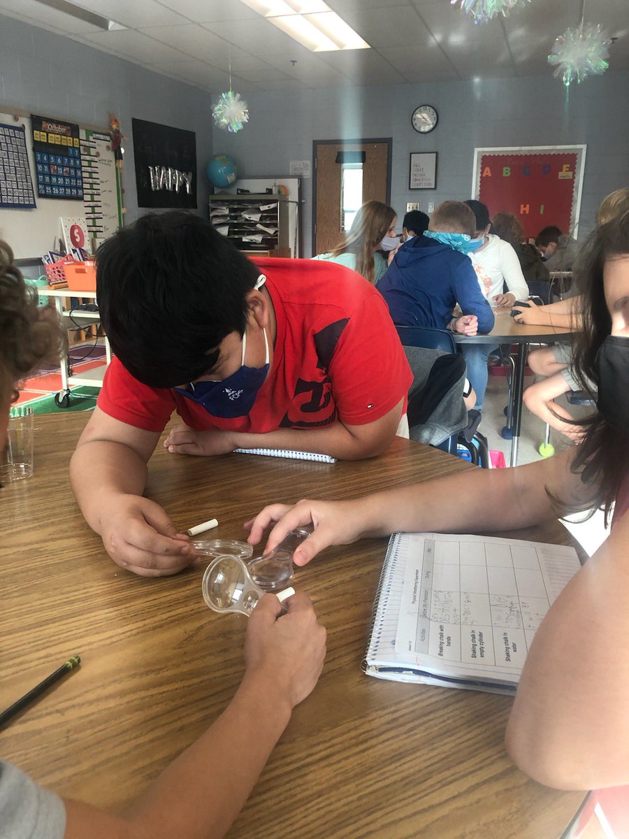 CPES5thGrade's tweet photo. This week students explored physical weathering using chalk #cpesbelieves #science #handsonlearning https://t.co/diCcv4VKEd