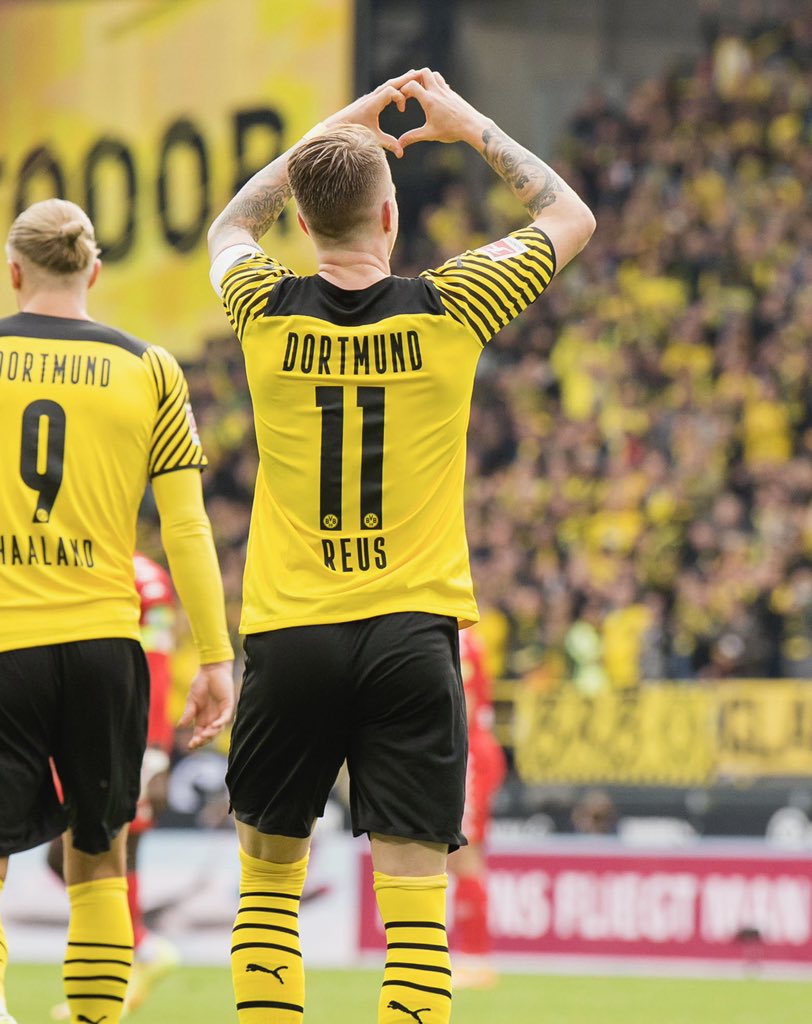 Marco Reus on Borussia Dortmund  Caras do futebol, Futebol, Caras