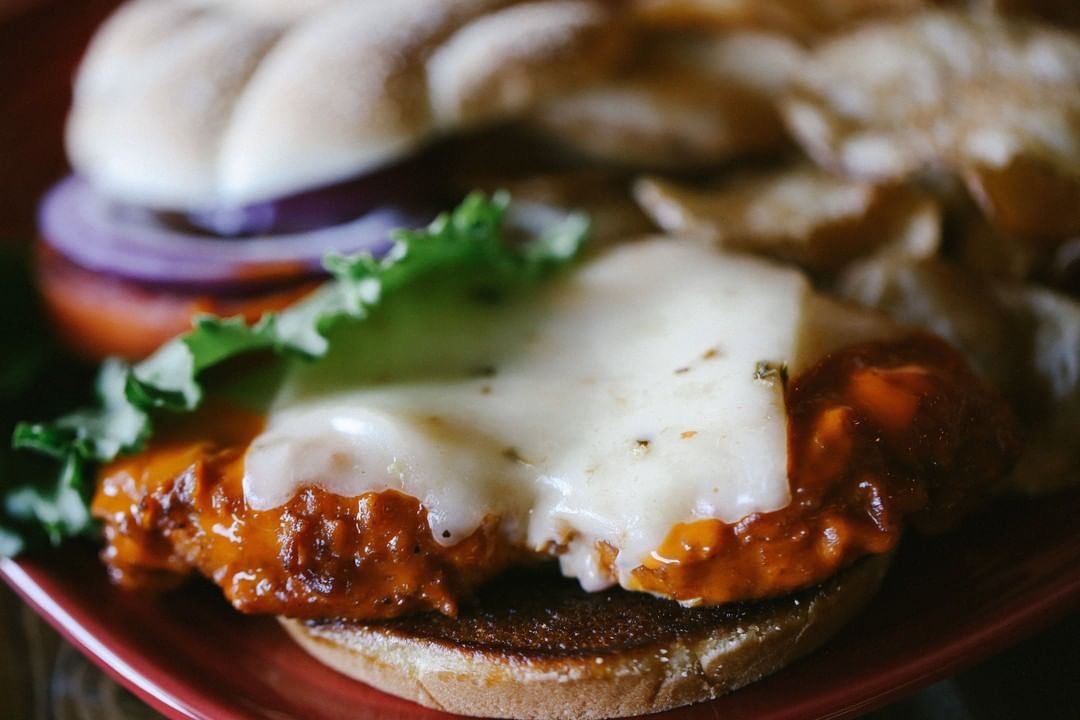 Eat13Bones's tweet photo. Happy Saturday, y'all! Dine in, or order to-go! Call 336-786-1313 or 336-719-0486 - Order online at https://t.co/eFoQKvFmAU or https://t.co/gyPZ5HKccO! - #13Bones #MountAiry #SurryCounty https://t.co/F4pvwFEahK