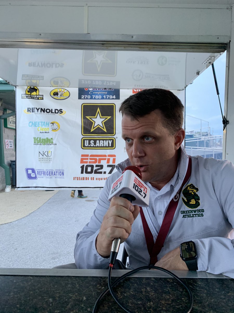 The_Sports_Web's tweet image. #usarmyespn1027gamenight2021 from GWood was a great time! @BWWings #BGKY Mason Williams #gatorgolf Scholar Athlete “real deal Will” 🎤 🏀 @williampmccoy AD Dan Dillingham! Thanks for having @tylereatonradio and myself!   
Next week: @acs_sports 🏈