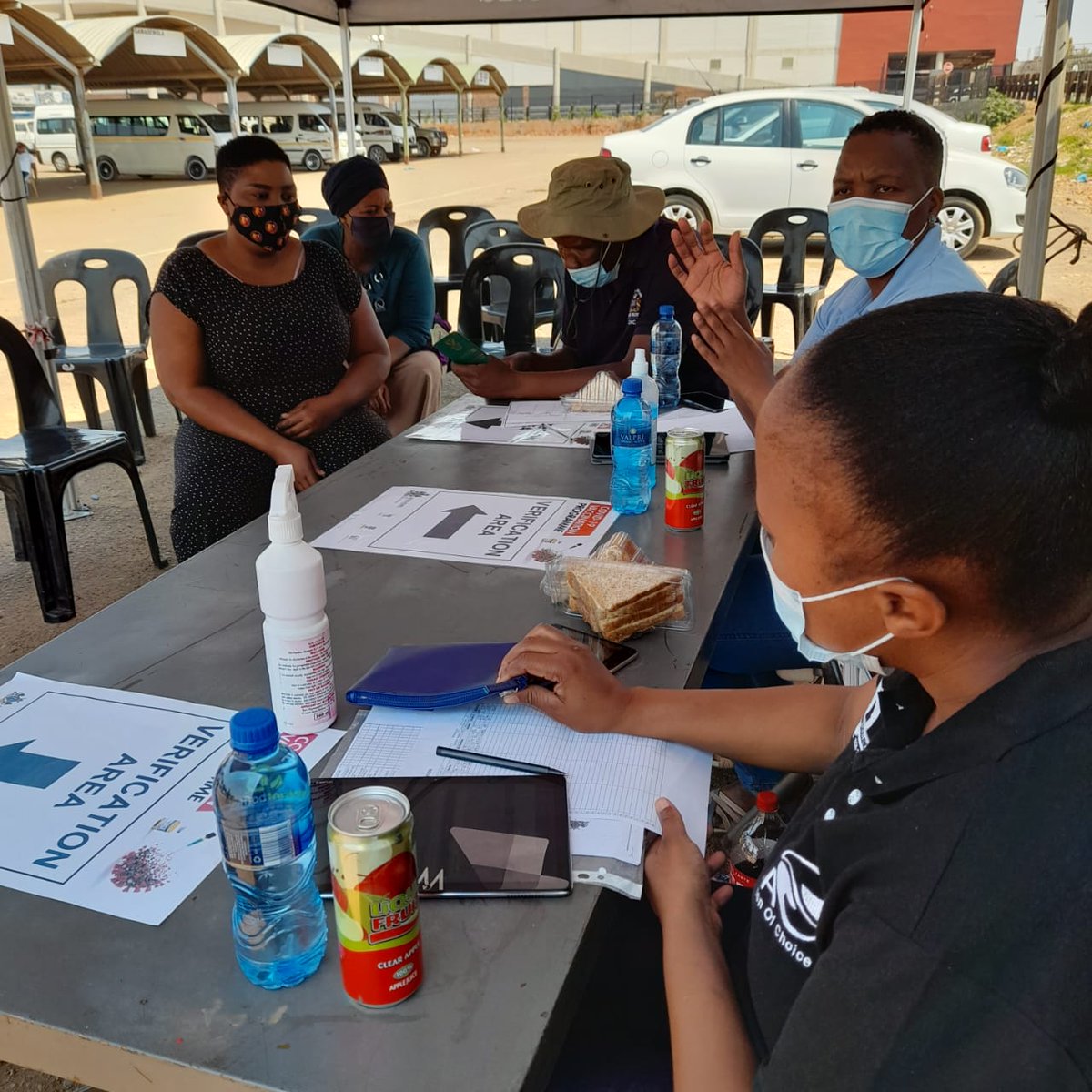 GautengHealth's tweet photo. Mamelodi, come get your COVID-19 vaccine jab at the Denneboom Taxi Rank. You can also request to renew your drivers licence
#VaccinesSaveLives
#IChooseVaccination #RequestASlotGP https://t.co/3Au4smPjQx