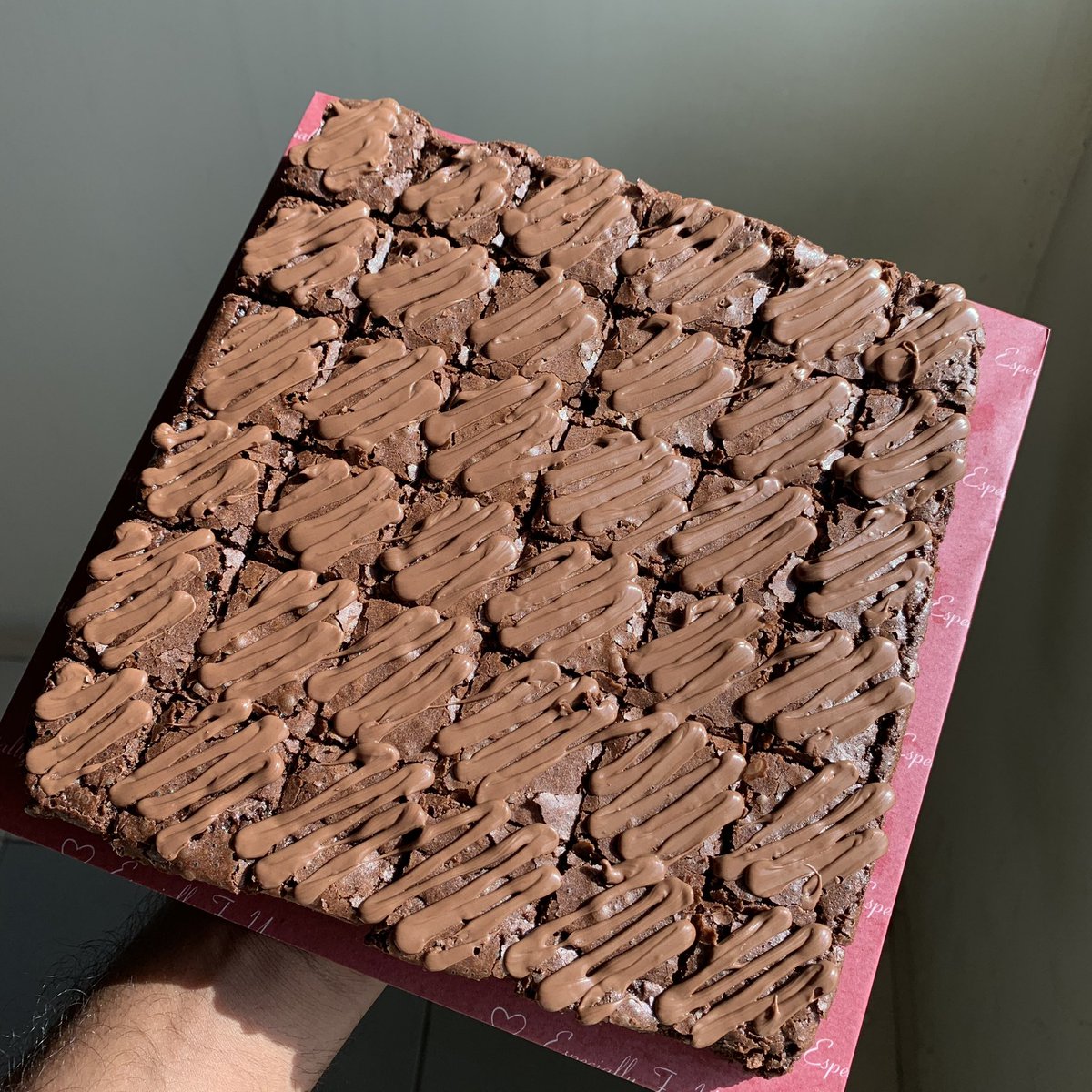RasulShamsuddin's tweet photo. 2 box’s brownis nutella for kak sarah!

#marblebuttercakeshahalam #buttercakemurahshahalam 
#brownieskeduthshahalam #pavlovashahalam #pavlovamurahshahalam #brownieskedutmurahshahalam #shahalam #shahalamfooddelivery #shahalamfood #shahalambakers #shahalamcity #shahalamfoodie https://t.co/XVLMhEybRH