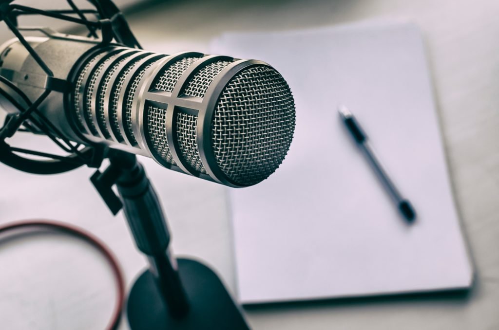 sguerrerof's tweet photo. Ayer 15 de octubre fue el día Internacional de la Mujer Rural, tuve el placer de realizar un episodio de podcast #MQT junto a @fademur. Os dejo el enlace para que podáis escucharlo 🎙️.
https://t.co/6jUyEPNv53
#PodcastDiSpotify #podcastandchill #Diadelamujerrural #fademur https://t.co/COYkXVqRs6