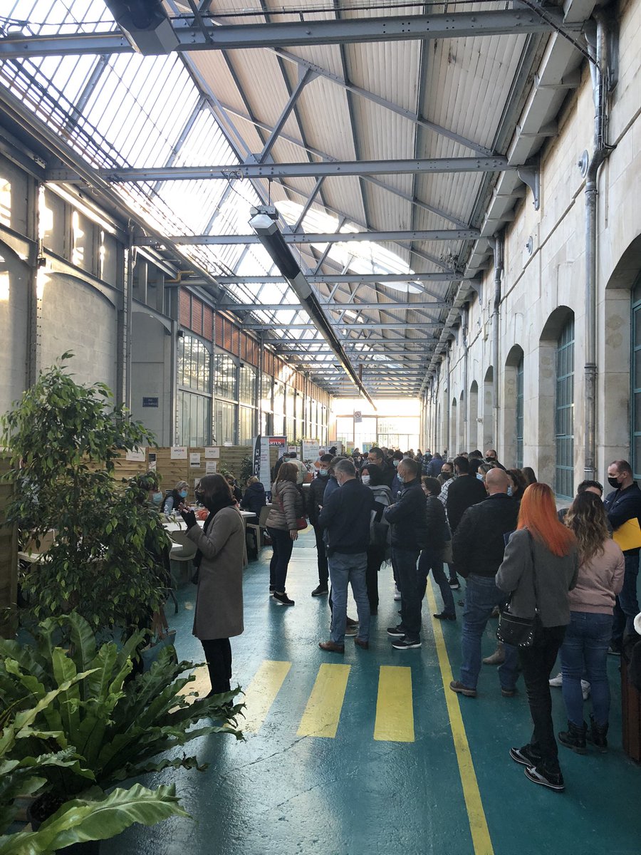jpabelin's tweet photo. [Forum métiers &amp; emplois à la Manu]
Grand succès : collégiens &amp; lycéens de Grand-Châtellerault et grand public ont répondu à l’invitation pr découvrir les métiers et emplois disponibles des entreprises châtelleraudaises . Merci au service Eco @CAChatellerault et aux participants. https://t.co/oDO7yrCnli