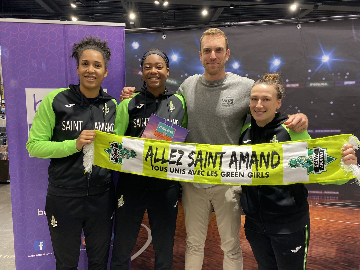 Sympa la rencontre avec <a href="/SoFrenchProd/">Remi Reverchon</a> pour la sortie de son livre « Road Trip NBA » 📔🏀
Bonne continuation! 👊🏻
<a href="/Myriam_Djek/">Mermaid</a> &amp; <a href="/MargauxOkou/">Okou Margaux</a>