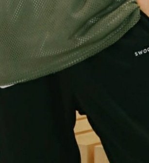 👀👀 
I will only post at least 2 pic per/day and it's not just his also 🐱 too.