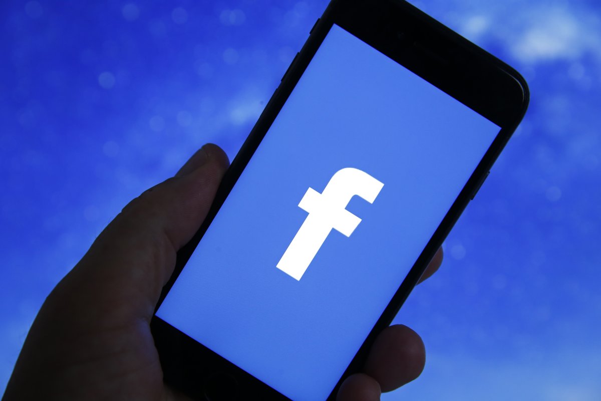 Forbes's tweet photo. Facebook Still ‘Secretly’ Tracks Your iPhone—This Is How To Stop It
https://t.co/VYfA6XCWWc https://t.co/NMaLs3Dgsg