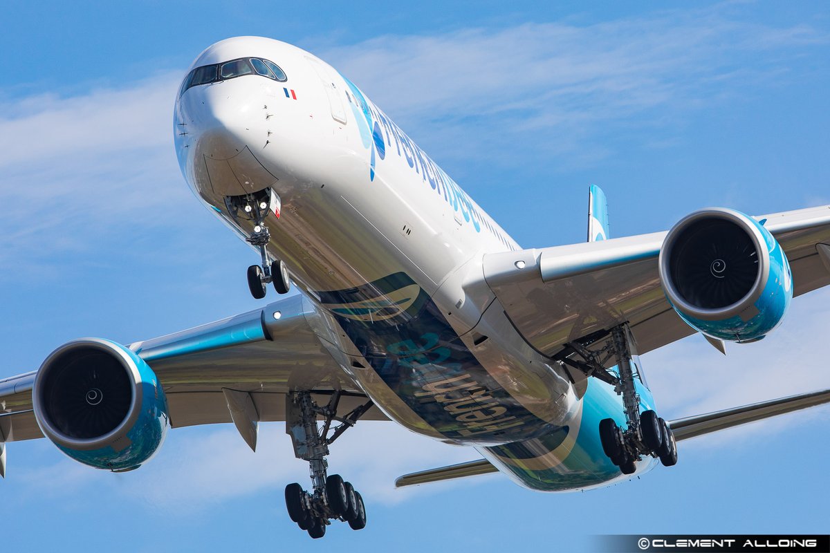CAlloing's tweet photo. Yesterday was also the day for the first flight of the brand new #Airbus #A35K for @flyfrenchbee #FHMIX ! #Avgeeks #Avgeek https://t.co/JAYN12P1kd