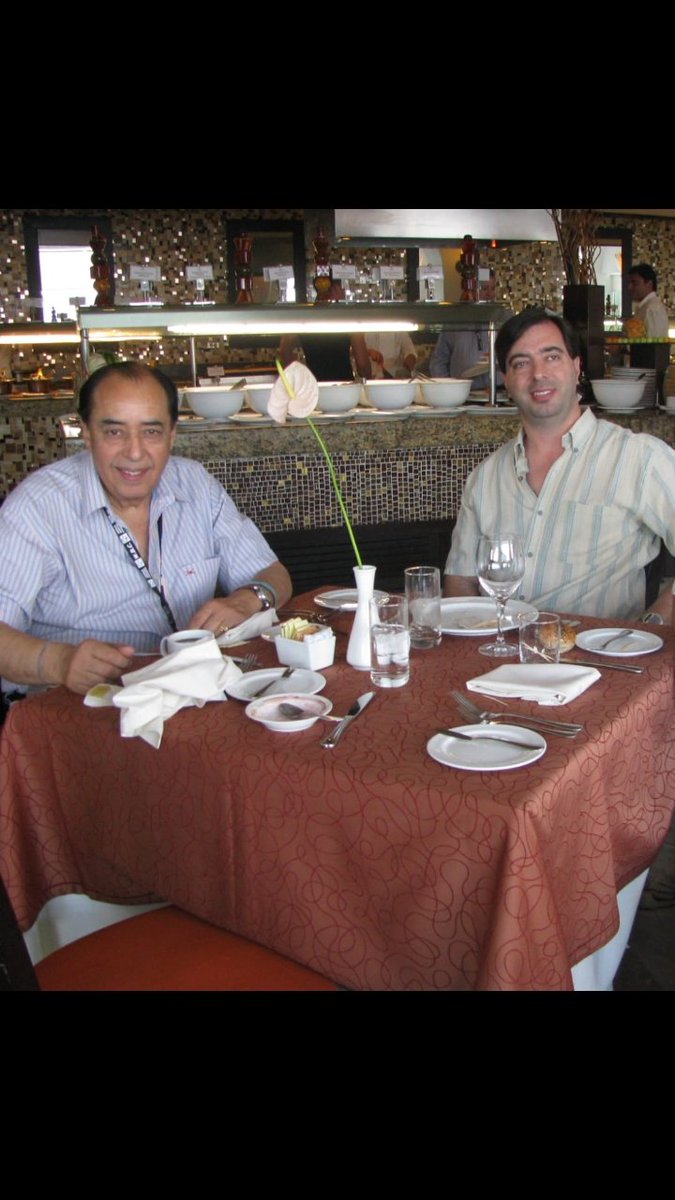 erosan2012's tweet photo. 🙏🏽Se cumplen 5 años de la desaparición física del enorme Carlos Rodríguez🤗
Mi amigo, mi maestro, mi consejero y su mejor alumno🙄
Infinidad de viajes por Argentina y varios por el mundo en convenciones @WBCBoxing Nadie pudo reemplazar el vacío que dejó en el boxeo argentino RIP https://t.co/Z1rA5eKCfL