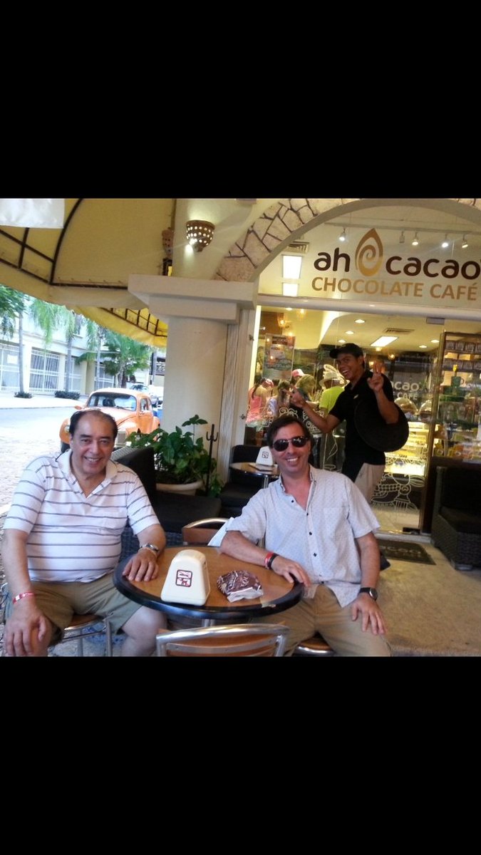 🙏🏽Se cumplen 5 años de la desaparición física del enorme Carlos Rodríguez🤗
Mi amigo, mi maestro, mi consejero y su mejor alumno🙄
Infinidad de viajes por Argentina y varios por el mundo en convenciones <a href="/WBCBoxing/">World Boxing Council</a> Nadie pudo reemplazar el vacío que dejó en el boxeo argentino RIP