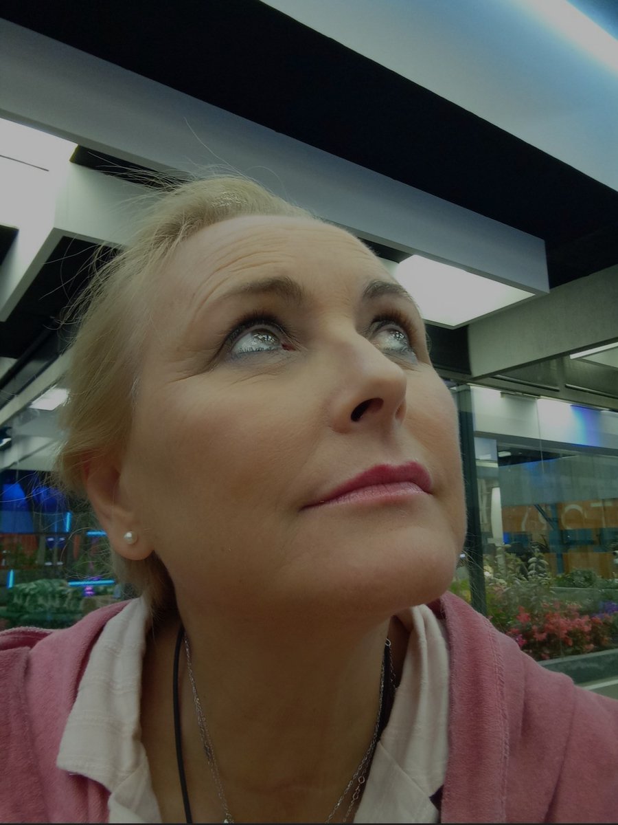 LUCÍA PARIENTE OFICIAL tweet media