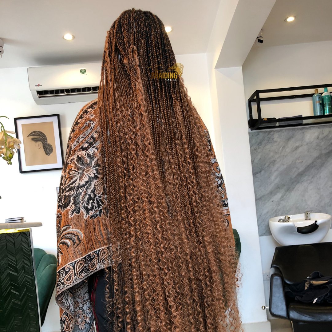 The butterfly effect. Leave a like if you would love to try this hairstyle. 
Link to book an appointment with us is in profile

#BraidGang #braids #salonsinlagos #nigeriansalon #lagoshairstylist #lagoshairsalon #protectivestyles  #lagoshairstylist #lagoshairseller #lagosbraider