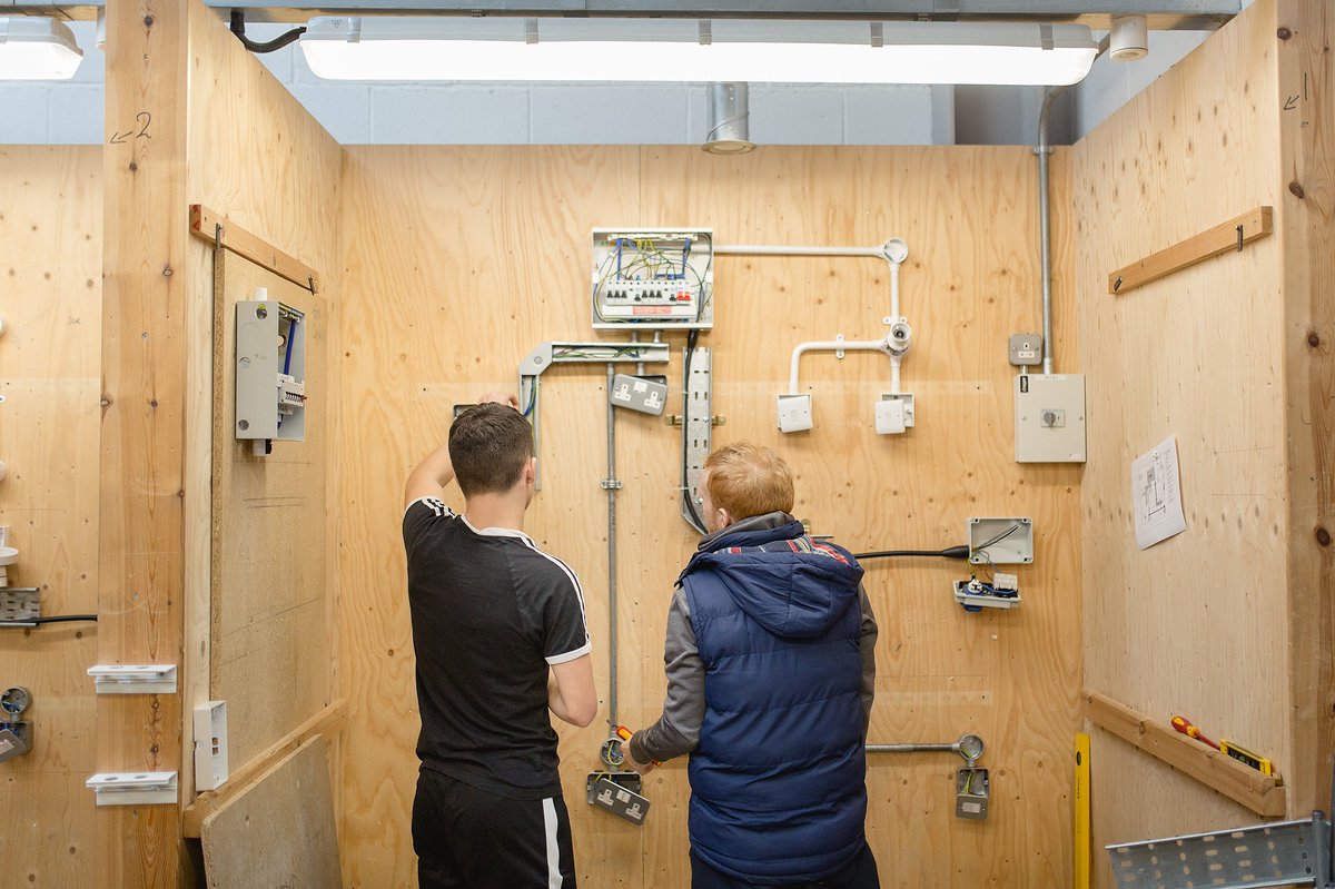 Are you a local business in the Harrogate District? 

On 21 October, we are introducing the Harrogate College Employers' Network. This is an opportunity for local businesses to help shape the future workforce.

Read about the event here and register now: harrogate-college.ac.uk/partners/emplo…