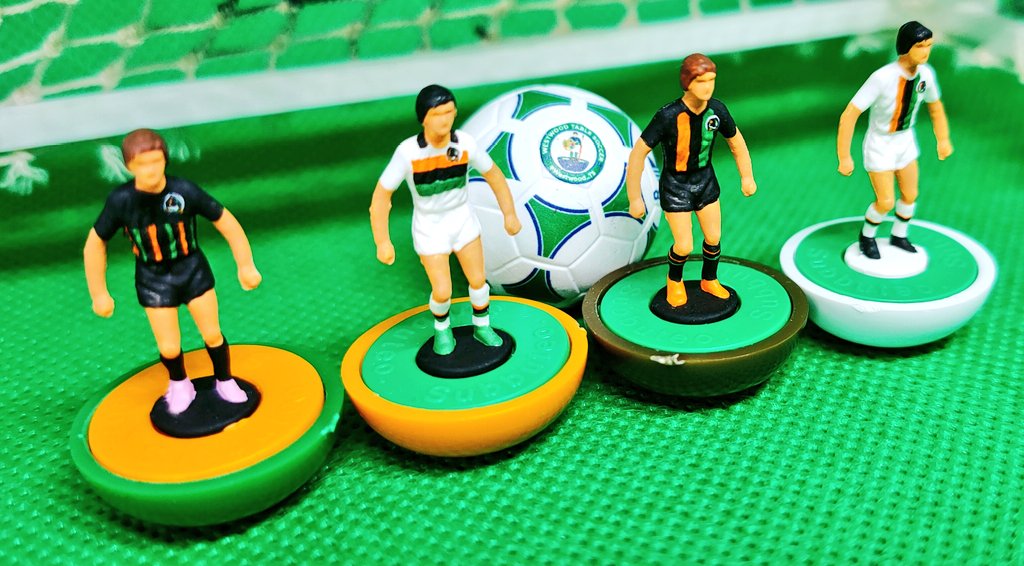 Westwood_TS's tweet photo. #WTSClub #Subbuteo #Art #WestwoodTableSoccer
@VeneziaFC_EN @VeneziaFC_IT a beautiful quadruple of Kits here from the club from #Venice all hand painted, free hand, no decals, no stickers, no machines.
What's your top pick from these 4?
#ImpossibleChoice https://t.co/m6MXtIEQn7