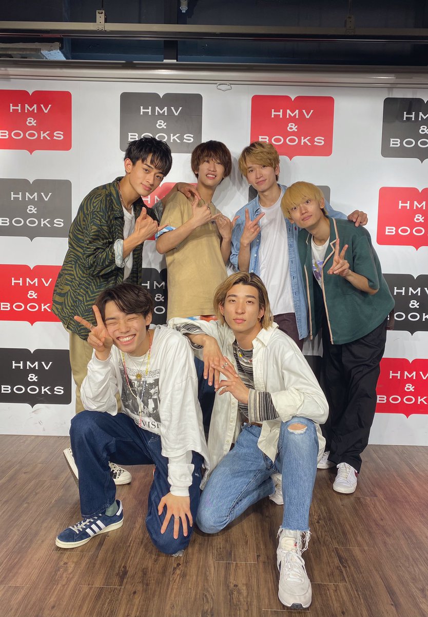 watwing_info's tweet photo. 渋谷音楽祭ありがとうございました！
久々のイベントにたくさんのWindyのみなさんが来てくれて嬉しかったです😌

次は10/18(月)渋谷duo！
チケットはこちらから👇
https://t.co/xIhTEz7AMZ

#WATWING #渋谷音楽祭 https://t.co/f8tqpEuGeR