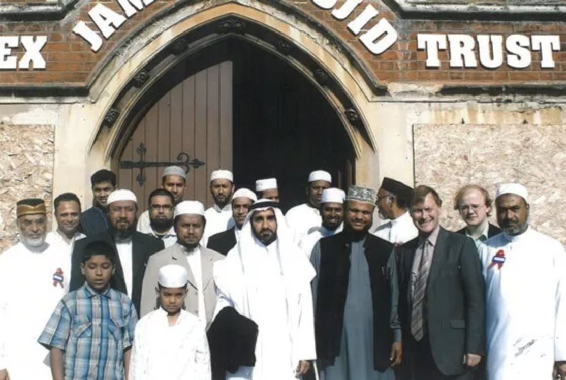 NEW | Joint statement from Southend Mosques mourning the loss of local MP, Sir David Amess 

Issued by: Essex Jamme Masjid, Southend Mosque and Faizane Madina Masjid Southend 

📸: Essex Jamme Masjid

➡️ Read online: essexmasjid.com/2021/10/16/joi…