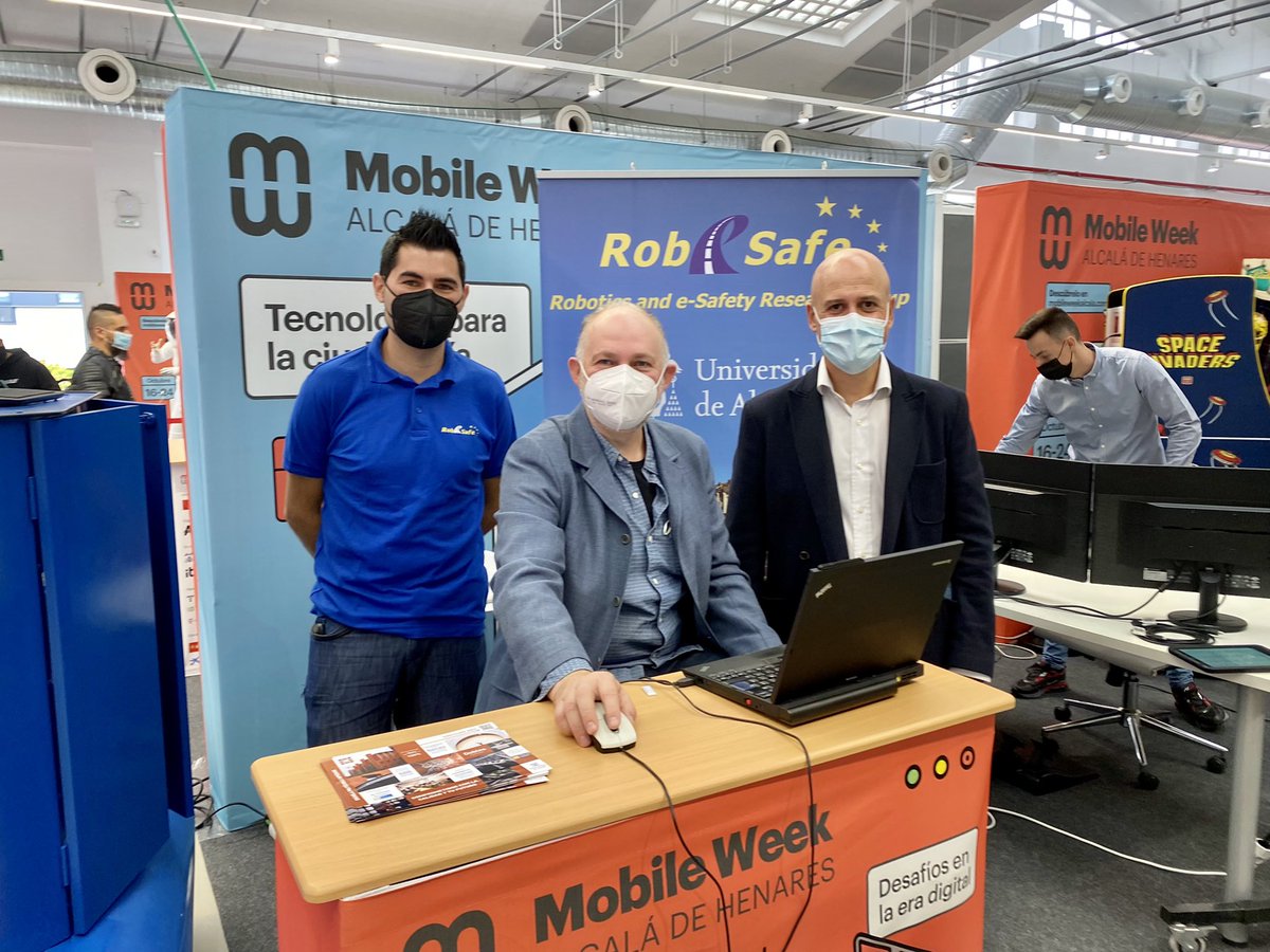 eps_uah's tweet photo. En @mWeek_Alcala excelentes investigadores #YouTuber #Influencer @sailormerqury
‼️Ven a https://t.co/lwQc59Lr7w‼️
😍Te encantará😍
@UAHrobotics #geintra #RobeSafe #PMI #ArquitecturaBioalga #masopa #moviles #IA @deiuah @deepsuah @UAHes @mWeek_MWC @MWCapital @AytoAlcalaH https://t.co/w8k3z6PpXU