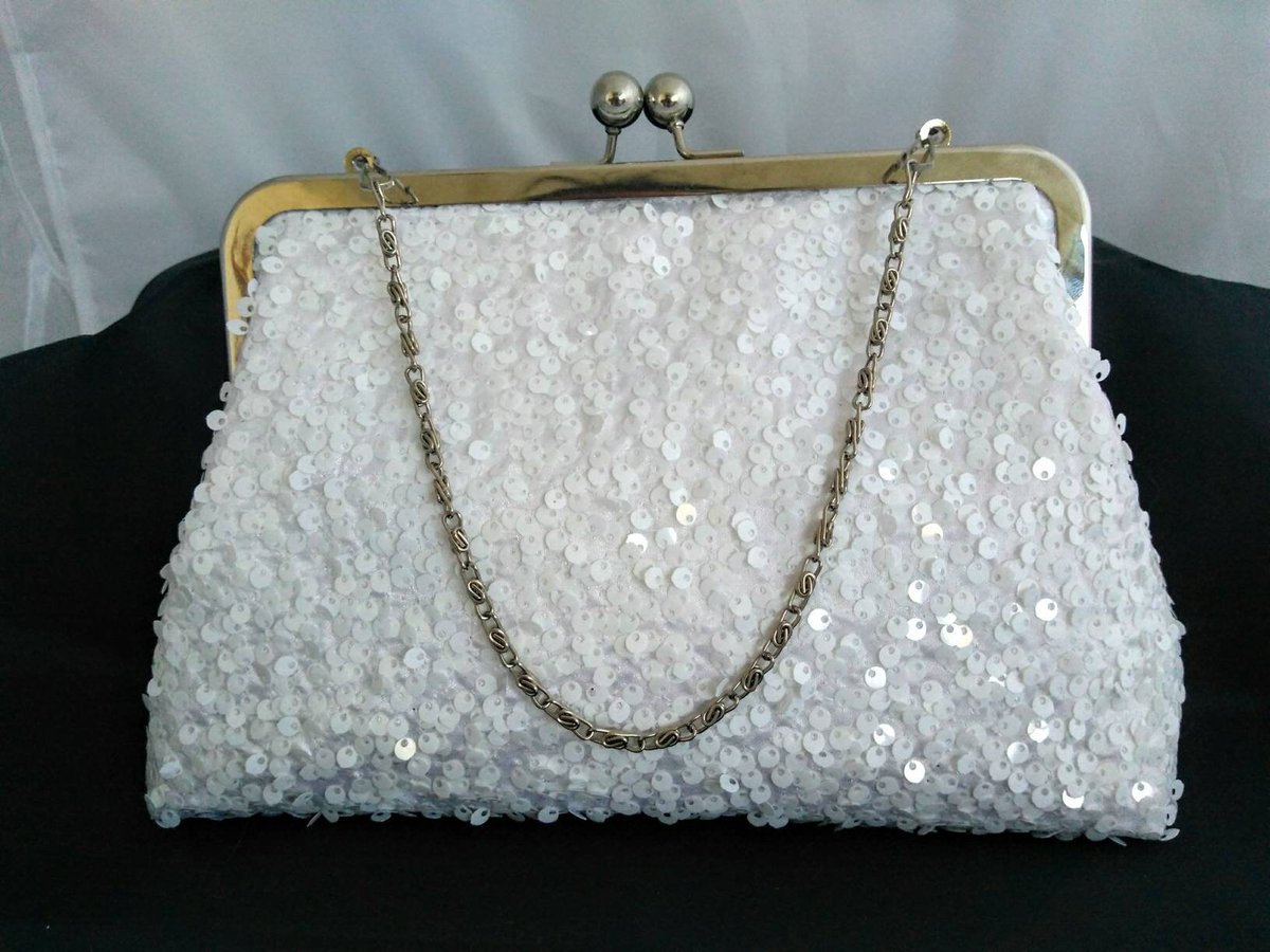 BarbCarroll2's tweet photo. Excited to share the latest addition to my #etsy shop: White Sequin clutch purse, white bridal clutch, for wedding day, evening clutch,holiday clutch, bridesmaid, mother of New year's Eve clutch https://t.co/P7jYqAi1I8 #wedding #blingglam #clutch #white #beige #ivory # https://t.co/9f87fiiEzG