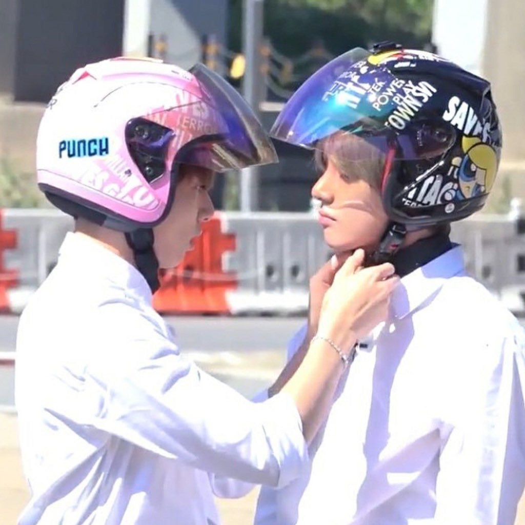 GUKVDETAILS's tweet photo. what if jungkook fixed taehyung's helmet this time too and we didn't see it https://t.co/PIIhqEBm2i