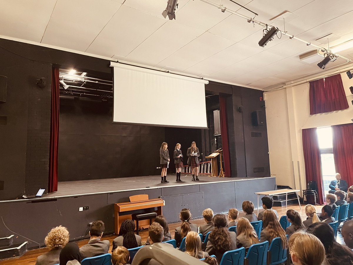 An amazing Final Product presentation by <a href="/WykhamPark/">Wykham Park Academy</a> and <a href="/futuresbanbury/">Futures Institute Banbury</a> students for ATL today. They performed their pitch in front of over 200 of their peers. Well done year 7 ! <a href="/AspirationsAT/">Aspirations Academies Trust</a>  #futureskills #learningisfun