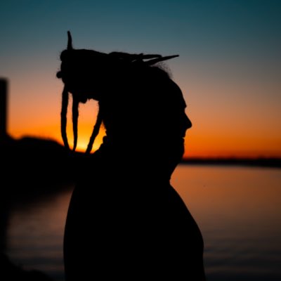 “Toda situación que te toque atravesar en la tierra será pasajera, tu posición en Cristo es eterna.”