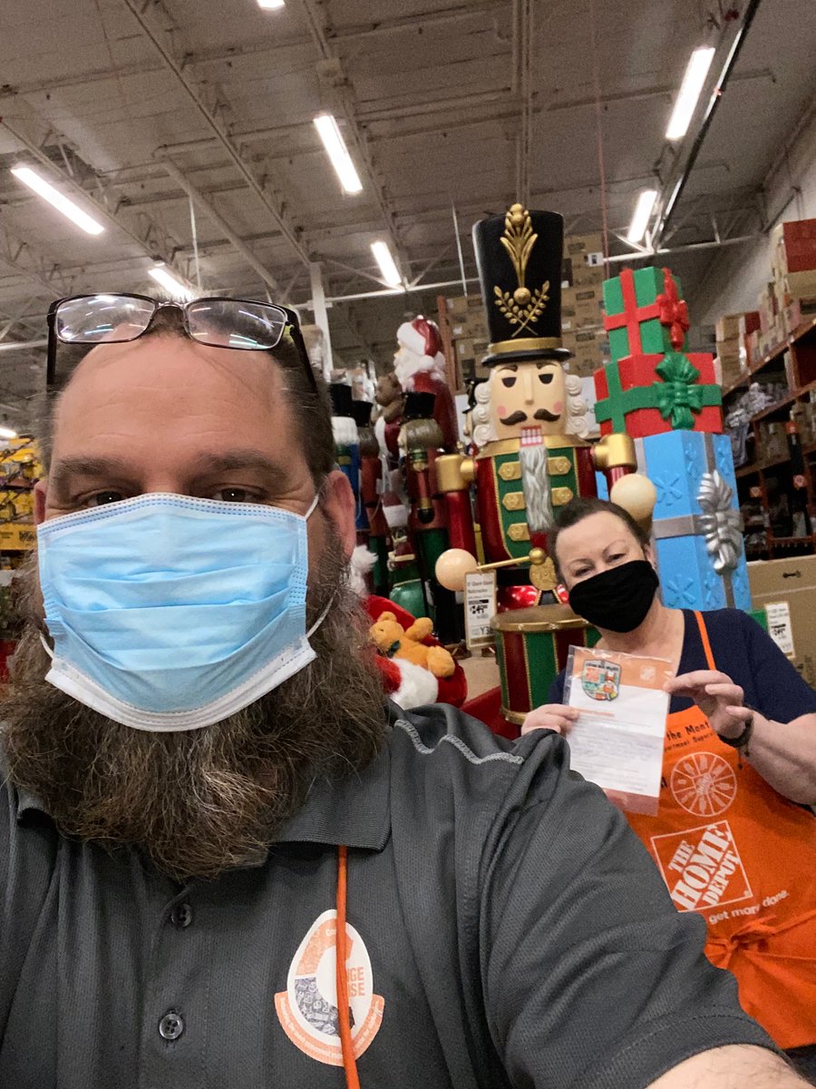 Recognizing Caryn (D38) DS as the Department Supervisor for the month of September!! We appreciate all that you do!! #TEAM471 #FreightRocks <a href="/HDTevinFreeman/">HD Tevin Freeman</a> @MatthewMASM471 @LopezRossanna <a href="/pvspivey/">Paul Spivey</a>