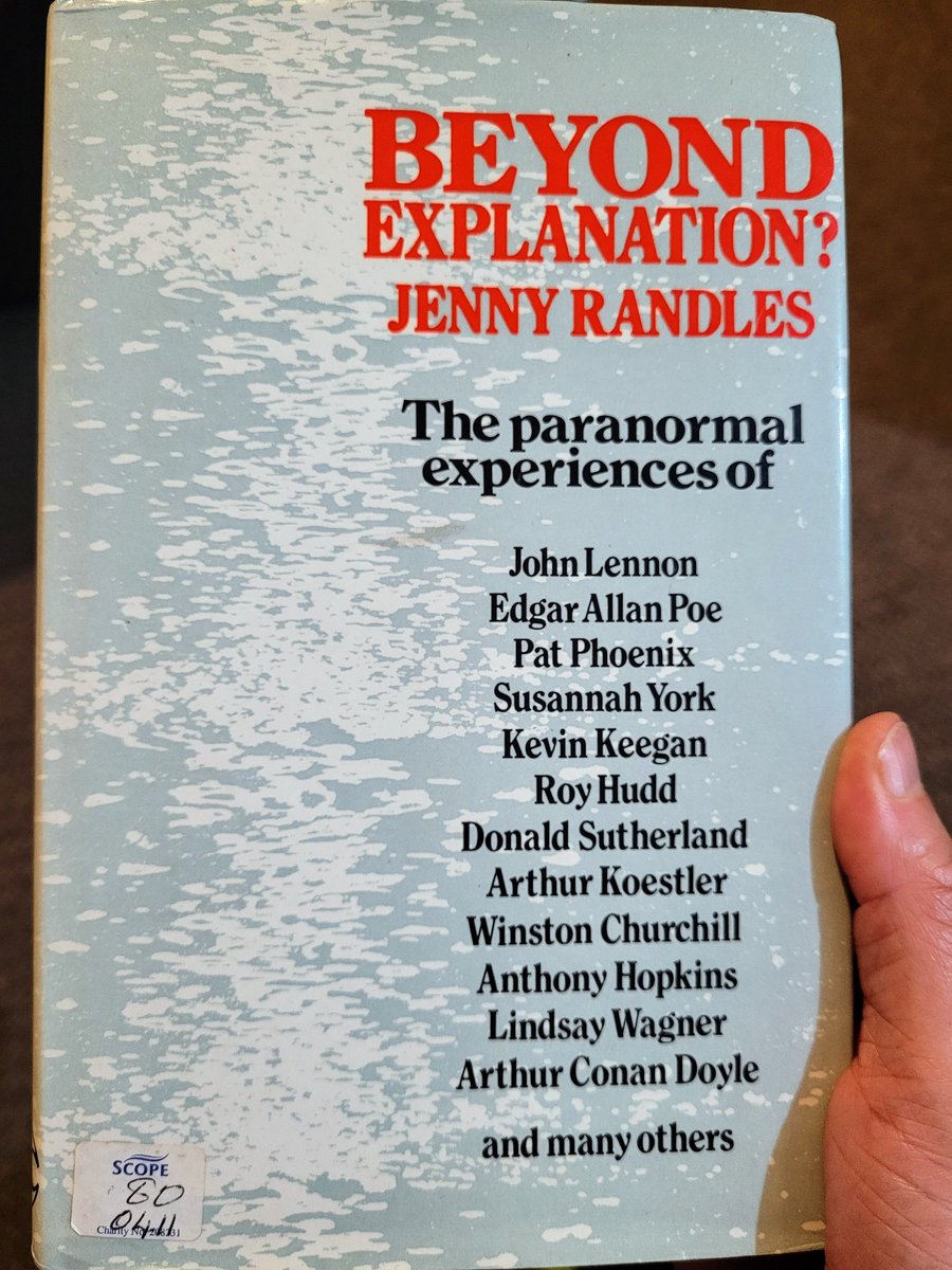 THREAD: A couple of days ago I stumbled across Jenny Randles' endlessly entertaining tome, Beyond Explanation.

How about a peek at some of the gems between its covers...? (1/10) https://t.co/xkcMB7Rfr5