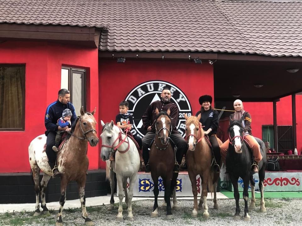 Malgorzata_Th's tweet photo. Reunion with #DaniyarDaukey and his family. After the historical demonstration of @DaukeyKokpar, #polo game from the steppes from #Kazakhstan in @Fontainebleau #France, our meeting on new projets.

#horse #polo #cheval https://t.co/BazkIFD9bc