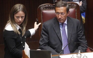 RightBLU2013's tweet photo. “IL CENTRODESTRA ANDREBBE MIGLIOARATO”! Di @Toto_RightBLU https://t.co/CdjO9J5qlg https://t.co/CMq5MWMxBd