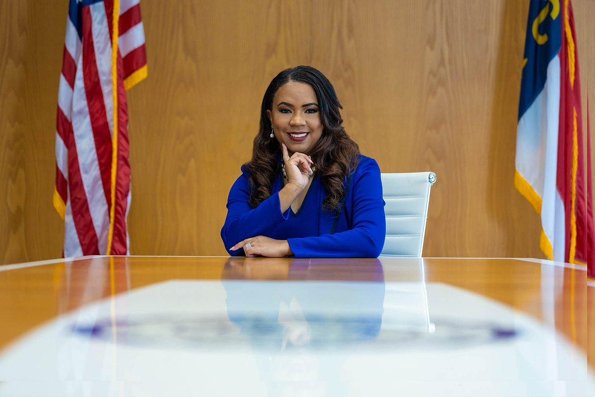 Today, we appreciate Chancellor Dixon, 12th CEO and 7th Chancellor of ECSU. Happy Boss’s Day! @DrDixonECSU