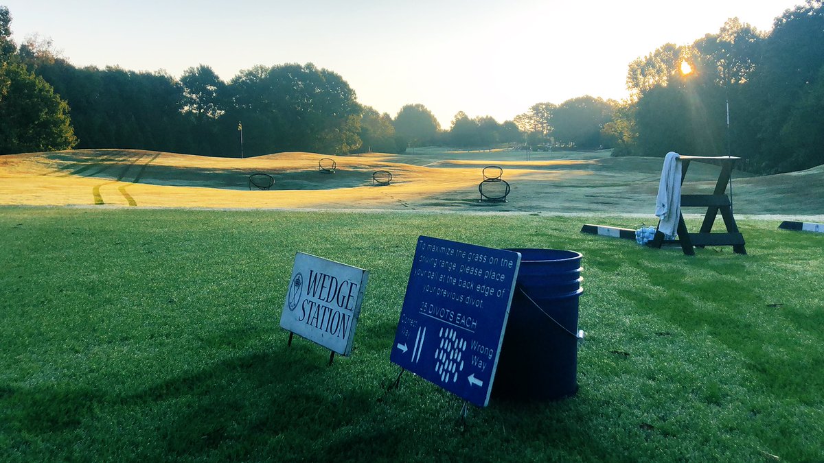 JackOnTheRange's tweet photo. Wedge station, short game, and turf are open for business. Please use your best #LinearDivotPatterns 

I’m watching 🤨👮‍♂️ https://t.co/AdKgJ1ECNY
