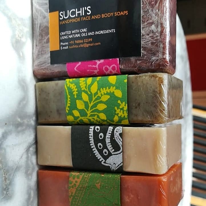 SaffireBlueInc's tweet photo. 𝗗𝗜𝗦𝗖𝗢𝗩𝗘𝗥:
64 Yr. Old Retiree Made Homemade Natural Soap. The Venture Is a Success With 500 Bars Sold per Month!

#Successstories 
#SuchisHandmadeSkincareProducts

https://t.co/I8OhLK3iDv https://t.co/JmFtM0olex