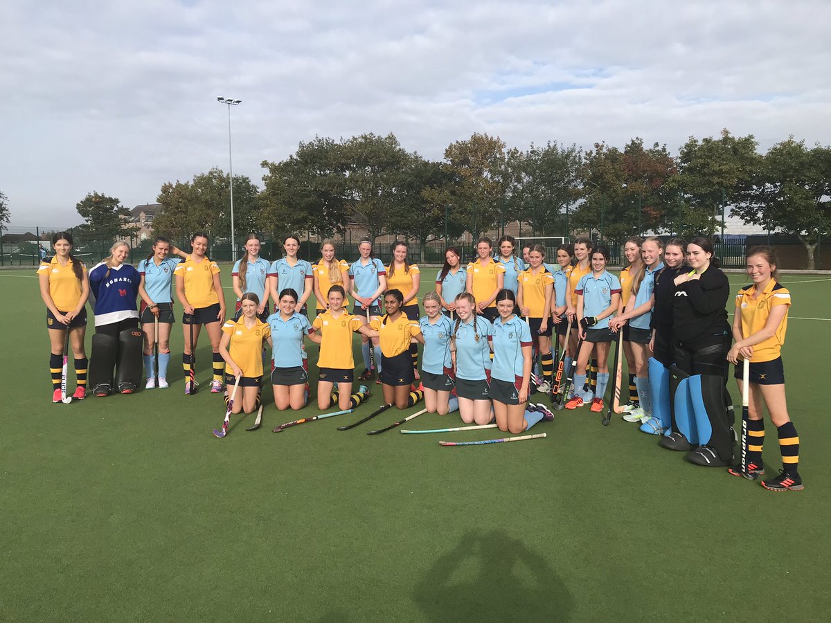 CollegiateSB's tweet photo. Fantastic first tour hockey matches  against @Strathearn_Sch Great games and some amazing hospitality. Good luck for the rest of your season from @colstonsschool #SportsTourTakeover https://t.co/NFYt2SatFn