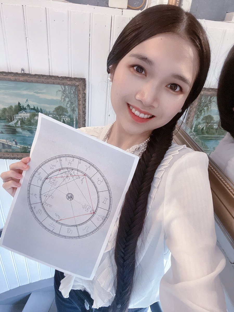 strygofficial's tweet photo. We all have our own birth chart, that is based on the planetsβ position, at the moment we were born. It tells what we need in life, but never tells who we are. We have the free will, but if we listen to the planets, we will find the ultimate happiness of life!π #MonuChan #StryGo https://t.co/lsmEmKtAED