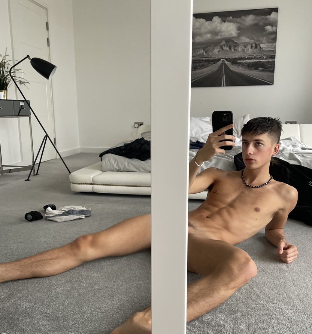 danny (@dannydelanox) on Twitter photo 