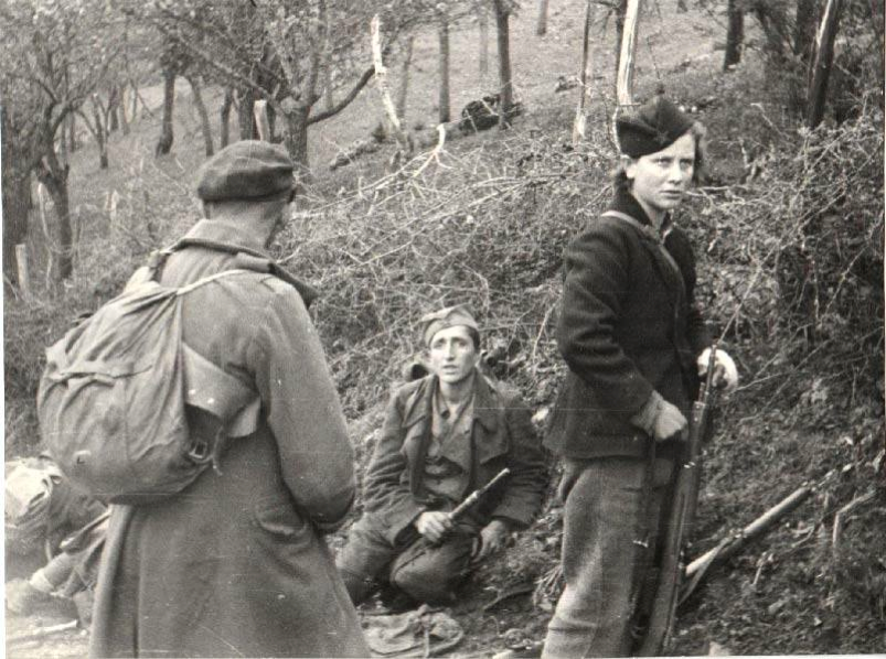ANPIRomaPosti's tweet photo. #19ottobre 1943
#Goradze (#BosniaErzegovina)
Pattuglia partigiana Jugoslava
Ufficio storico dell’ANVRG, fondo “Divisione italiana partigiana Garibaldi – #Montenegro https://t.co/6h1N0FuE9Y