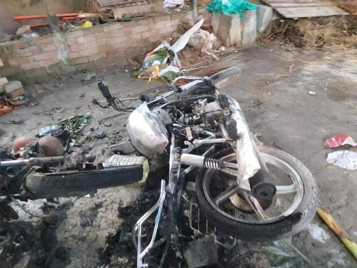 Bijoynathadi's tweet photo. @BBCBreaking @BBCWorld @cnn @FoxNews  people have to pay you money to make news about violence against people in Bangladesh . Otherwise you cann't make money. I forgot you make news only when there is violence against one particular community's people.. https://t.co/4QdAZIVMEN