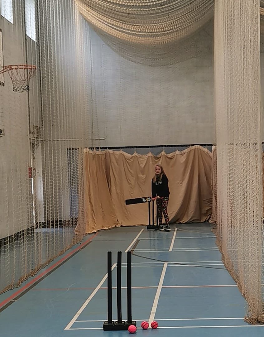 LlandeiloRKites's tweet photo. Photos from this morning’s practice session. Next practice Thursday 21st of October, 8:15pm Tregib Sports Hall. https://t.co/SSiz1MZY8Y