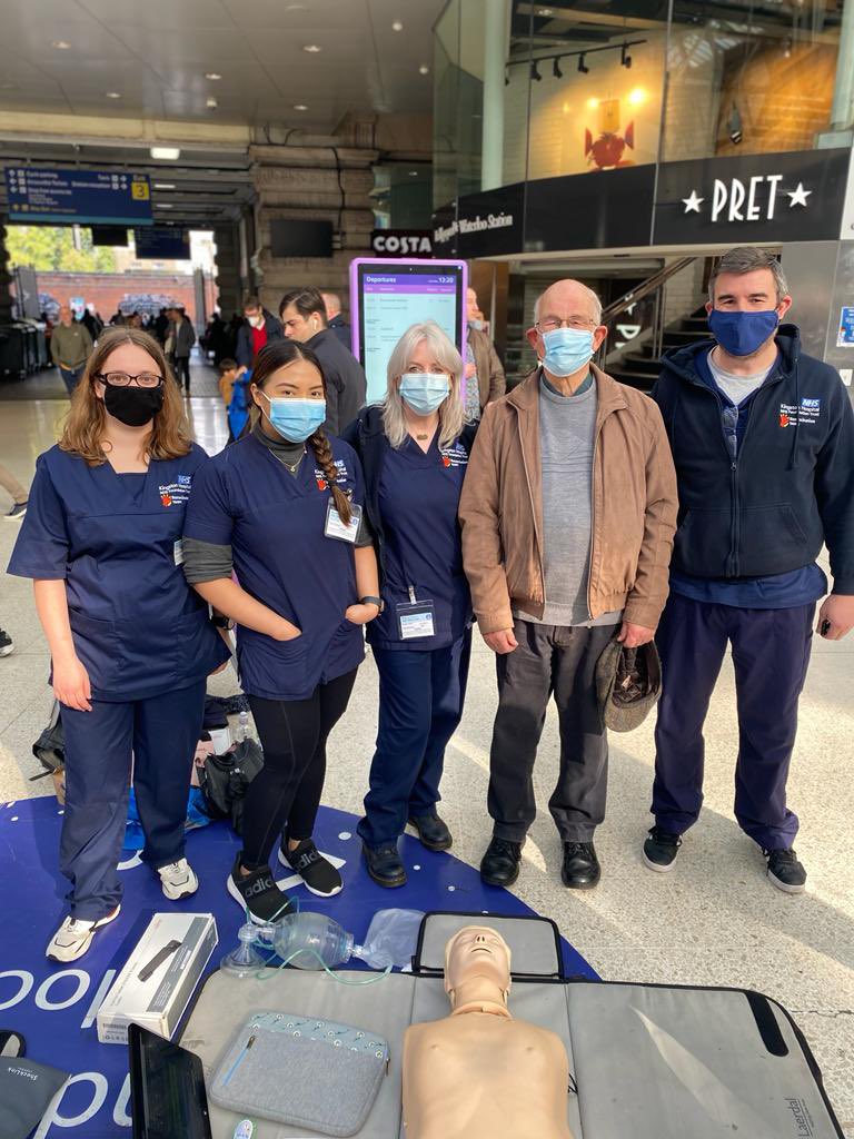 #RestartAHeartDay Save a life - learn CPR and how to use an AED. It saved my fathers life - Back at London Waterloo with @kingstonResusT @KingstonHospNHS @TheBHF @ResusCouncilUK