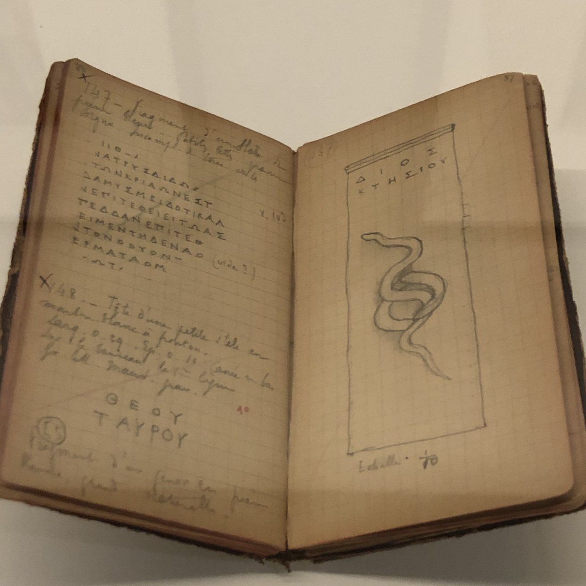 andreloez's tweet photo. Ce qui m'a le plus fasciné relève des campagnes de fouilles et des matériaux d'époque montrant les techniques de l'archéologie, comme cette coupe stratigraphique d'env. 1870 ou ce carnet de notes de Paul Jamot de 1891 https://t.co/gZnBUQLwaS