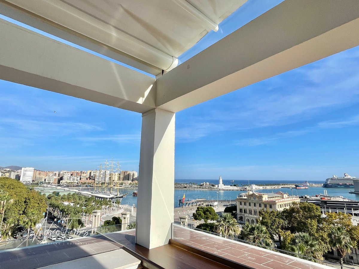 Malaga’s new 5-star #OnlyYOUMálaga opened to guests &amp; curious locals yesterday.
Two public spaces include ‘Carmen’the all-day bar/restaurant on the ground floor and ‘Lola’ the chic terrace restaurant on 7th floor (infinite pool on 8) <a href="/OnlyYOUHotels/">Only YOU Hotels</a> #malaga <a href="/PalladiumHG/">PalladiumHG</a> #hotels