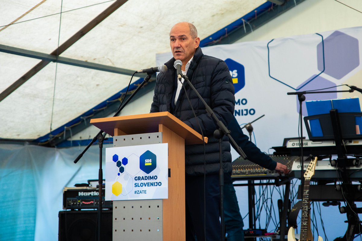 strankaSDS's tweet photo. .@JJansaSDS: Da se ta kaos lažje povzroča, so ustanovili številne NVO-je, organizirane v skupino »Odprta družba«, ki jih je v začetku financirala, sedaj pa se napajajo iz EU in državnih proračunskih sredstev. https://t.co/NZ0QG037F2