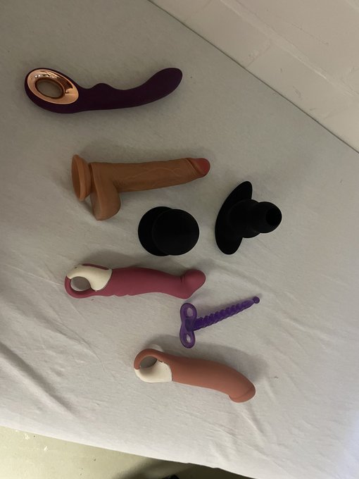 I sell some of my toys 🧸😅 DM ME https://t.co/qPc4qgfF6k<a href="/tag/homepage"class="tags"><span>#homepage</span></a><a href="/tag/exclusiv"class="tags"><span>#exclusiv</span></a><a href="/tag/hvh"class="tags"><span>#hvh</span></a><a href="/tag/onlyfans"class="tags"><span>#onlyfans</span></a>