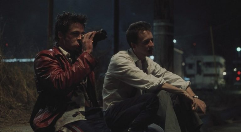 FIGHT CLUB de David Fincher se estrenó un día como hoy en cines hace 22 años.